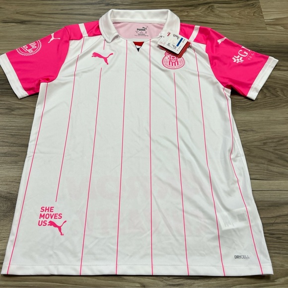 PUMA Chivas De Guadalajara 2021/2022 Breast Cancer Jersey Youth XL 763375-01 $70 - Picture 1 of 8